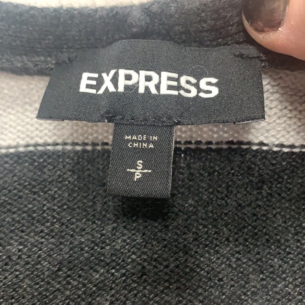 Express Sweater - Picture 3 of 12